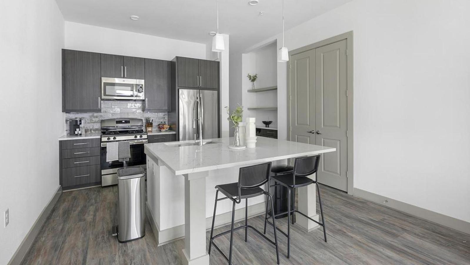 Landing - Modern Apartment With Amazing Amenities Хьюстон Экстерьер фото